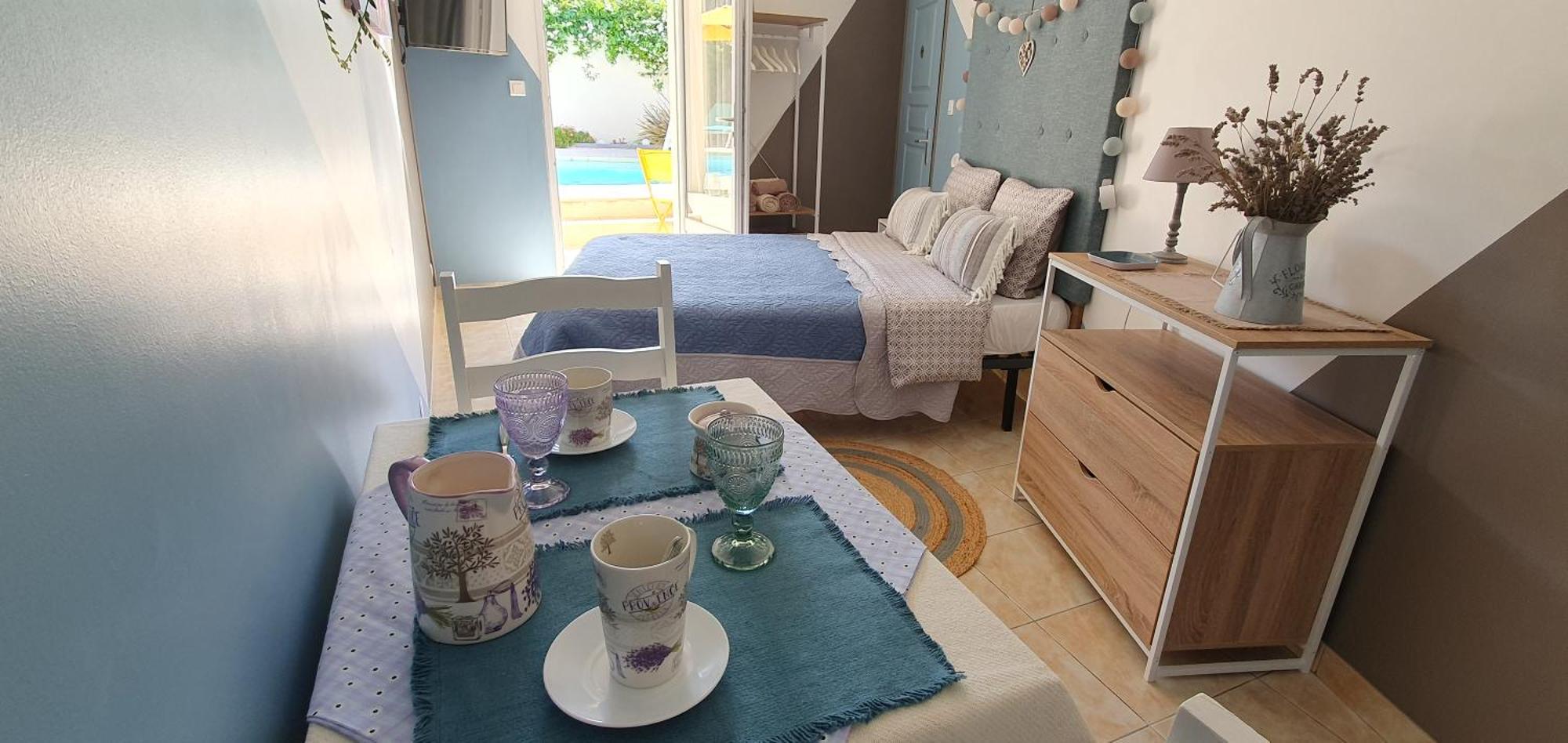Chambre D'Hotes "La Petite Dormeuse" Comps  Extérieur photo